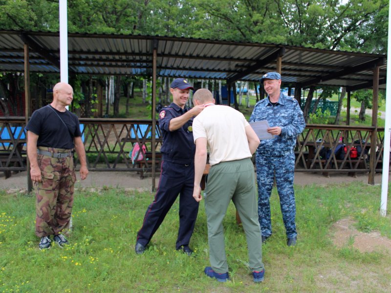 Амурские полицейские приняли участие в соревнованиях по преодолению полосы препятствий со стрельбой